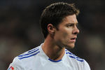 MADRID, SPAIN - DECEMBER 04:  Xabi Alonso of Real Madrid lines up a free kick during the La Liga match between Real Madrid and Valencia at Estadio Santiago Bernabeu on December 4, 2010 in Madrid, Spain.  (Photo by Jasper Juinen/Getty Images)