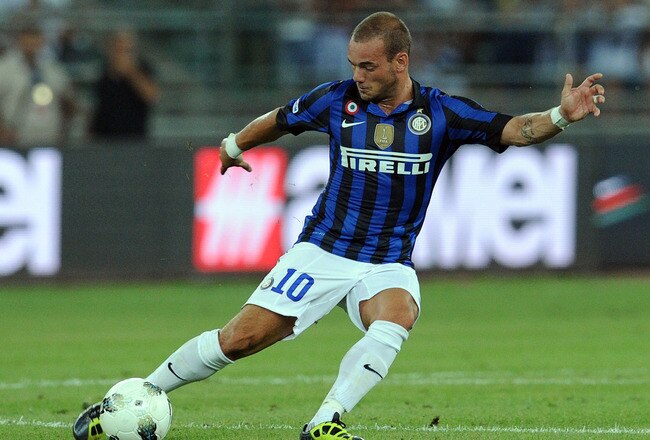 BARI, ITALY - AUGUST 18:  Wesley Sneijder of Inter in action during the match between FC Internazionale and Juventus FC during the TIM preseason tournament at Stadio San Nicola on August 18, 2011 in Bari, Italy.  (Photo by Giuseppe Bellini/Getty Images)