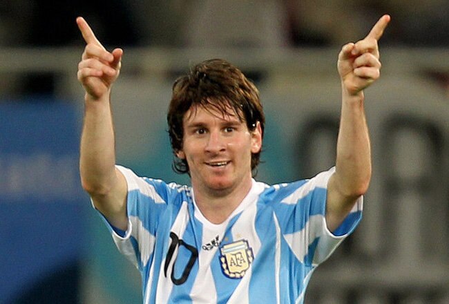Lionel-messi-goal-celeb-argentina-v-brazil-fr_2530914_crop_650x440