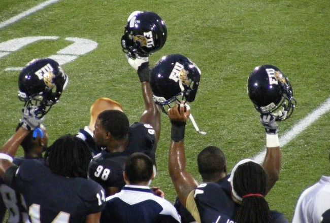 317342_10100149713744438_18724718_46285044_5256444_n_crop_650x440