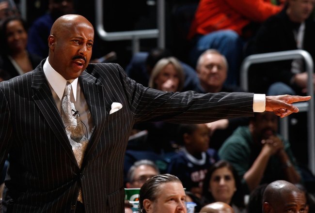 ATLANTA - JANUARY 15:  Head coach Mike Woodson of the Atlanta Hawks against the Phoenix Suns at Philips Arena on January 15, 2010 in Atlanta, Georgia.  NOTE TO USER: User expressly acknowledges and agrees that, by downloading and/or using this Photograph, User is consenting to the terms and conditions of the Getty Images License Agreement.  (Photo by Kevin C. Cox/Getty Images)