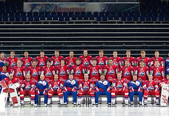 Ice-hockey-team-photo-717_crop_340x234