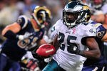 ST. LOUIS, MO - SEPTEMBER 11: LeSean McCoy #25 of the Philadelphia Eagles runs for a touchdown against the St. Louis Rams at the Edward Jones Dome on September 11, 2011 in St. Louis, Missouri. The Eagles defeated the Rams 31-15. (Photo by Jeff Curry/Getty Images)
