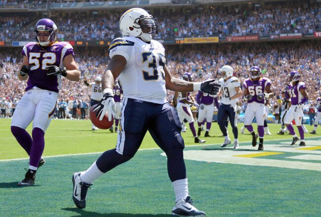 SAN DIEGO, CA - SEPTEMBER 11:   Runningback Mike Tolbert #35 of the San Diego Chargers makes a touchdown catch against the Minnesota Vikings during their season opener on September 11, 2011 at Qualcomm Stadium in San Diego, California. (Photo by Donald Miralle/Getty Images)