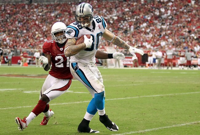 GLENDALE, AZ - SEPTEMBER 11:  Tight end Jeremy Shockey #80 of the Carolina Panthers catches a pass against cornerback Patrick Peterson #21 of the Arizona Cardinals during the NFL season opening game at the University of Phoenix Stadium on September 11, 2011 in Glendale, Arizona. The Carindals defeated the Panthers 28-21.   (Photo by Christian Petersen/Getty Images)