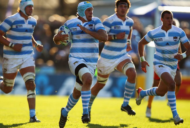 INVERCARGILL, NEW ZEALAND - SEPTEMBER 17: Genaro Fessia of Argentina breaks free during the IRB 2011 Rugby World Cup Pool B match between Argentina and Romania at Rugby Park Stadium on September 17, 2011 in Invercargill, New Zealand.  (Photo by Mark Kolbe/Getty Images)