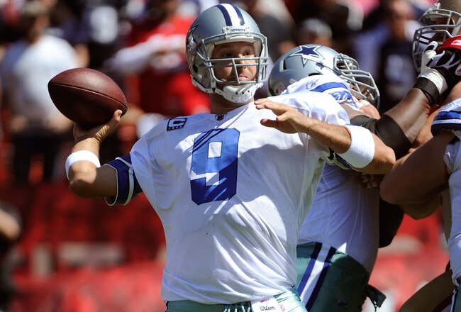 SAN FRANCISCO, CA - SEPTEMBER 18: Tony Romo #9 of the Dallas Cowboys drops back to pass against the San Francisco 49ers during an NFL football game at Candlestick Park on September 18, 2011 in San Francisco, California.  (Photo by Thearon W. Henderson/Getty Images)