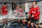 Funny-sports-pictures-manchester-united-celebration_crop_150x100