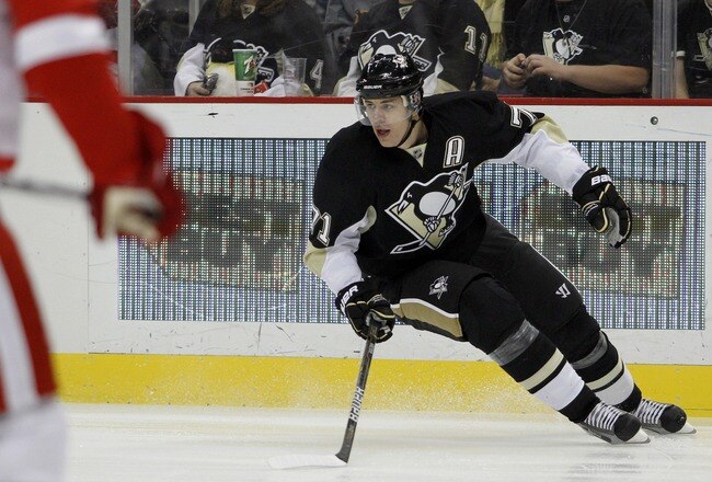 PITTSBURGH, PA - SEPTEMBER 21:  Evgeni Malkin #71 of the Pittsburgh Penguins skates against the Detroit Red Wings during a preseason game at Consol Energy Center on September 21, 2011 in Pittsburgh, Pennsylvania.  (Photo by Justin K. Aller/Getty Images)