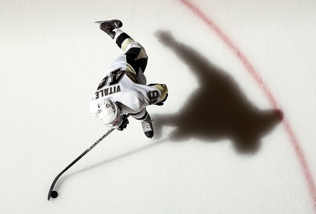 UNIONDALE, NY - FEBRUARY 11:  Joe Vitale #46 of the Pittsburgh Penguins warms up before playing against the New York Islanders on February 11, 2011 at Nassau Coliseum in Uniondale, New York.  (Photo by Jim McIsaac/Getty Images)