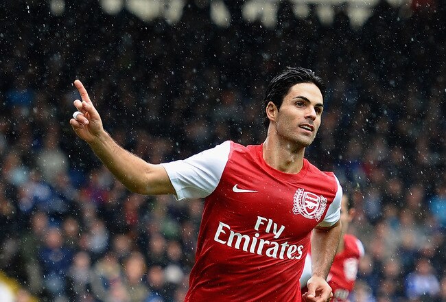 BLACKBURN, ENGLAND - SEPTEMBER 17: Mikel Arteta of Arsenal celebrates the second goal during the Barclays Premier League match between Blackburn Rovers and Arsenal at Ewood Park on September 17, 2011 in Blackburn, England.  (Photo by Laurence Griffiths/Getty Images)
