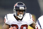 NEW ORLEANS, LA - SEPTEMBER 25: Steve Slaton #20 of the Houston Texans carries the ball against the New Orleans Saints at the Louisiana Superdome on September 25, 2011 in New Orleans, Louisiana.  (Photo by Stacy Revere/Getty Images)