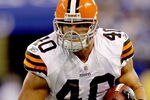INDIANAPOLIS, IN - SEPTEMBER 18:  Peyton Hillis #40 of the Cleveland Browns carries the ball against the Indianapolis Colts at Lucas Oil Stadium on September 18, 2011 in Indianapolis, Indiana.  (Photo by Matthew Stockman/Getty Images)