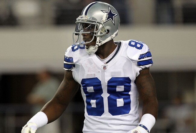 ARLINGTON, TX - SEPTEMBER 26:  Dez Bryant #88 of the Dallas Cowboys at Cowboys Stadium on September 26, 2011 in Arlington, Texas.  (Photo by Ronald Martinez/Getty Images)