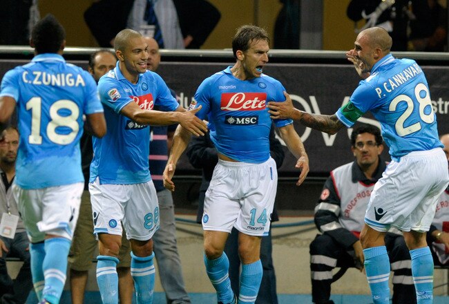 MILAN, ITALY - OCTOBER 01:  Hugo Campagnaro of SSC Napoli celebrates scoring the first goal during the Serie A match between FC Internazionale Milano and SSC Napoli at Stadio Giuseppe Meazza on October 1, 2011 in Milan, Italy.  (Photo by Claudio Villa/Getty Images)