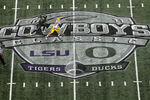 ARLINGTON, TX - SEPTEMBER 03:  A general view of play between the Oregon Ducks and the LSU Tigers at Cowboys Stadium on September 3, 2011 in Arlington, Texas.  (Photo by Ronald Martinez/Getty Images)
