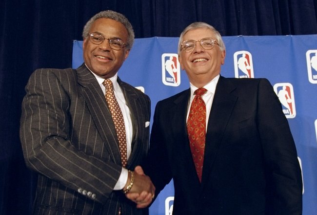 7 Jan 1999:  NBA Union Director Billy Hunter (L) shakes hands with NBA Commissioner David Stern (R) at the NBA Lockout Ending press conference at the New York Sheraton in New York, New York. Mandatory Credit: Ezra O. Shaw  /Allsport