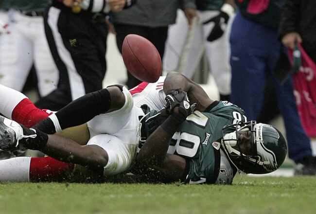 PHILADELPHIA, PA - OCTOBER 02: Wide receiver Jeremy Maclin #18 of the Philadelphia Eagles looses control of the ball after being hit by linebacker NaVorro Bowman (53) during an NFL football game at Lincoln Financial Field on October 2, 2011 in Philadelphia, Pennsylvania. The 49ers defeated the Eagles 24-23. (Photo by Rich Schultz /Getty Images)