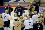 DENVER - APRIL 09:  Head coach Jeff Jackson of the Notre Dame Fighting Irish directs practice for the 2008 Men's Frozen Four Championship at the Pepsi Center on April 9, 2008 in Denver, Colorado.  (Photo by Doug Pensinger/Getty Images)