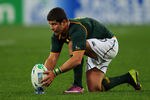 WELLINGTON, NEW ZEALAND - SEPTEMBER 17:  Morne Steyn of the Springboks lines up a kick at goal during the IRB 2011 Rugby World Cup Pool D match between South Africa and Fiji at Wellington Regional Stadium on September 17, 2011 in Wellington, New Zealand.  (Photo by Alex Livesey/Getty Images)