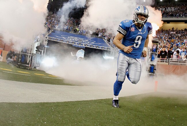 DETROIT, MI - OCTOBER 10:  Quarterback  Matthew Stafford #9 of the Detroit Lions takes the field before their game against the Chicago Bears at Ford Field on October 10, 2011 in Detroit, Michigan.  (Photo by Gregory Shamus/Getty Images)