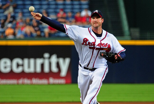 ATLANTA - SEPTEMBER 27: Derek Lowe #32 of the Atlanta Braves pitches against the Philadelphia Phillies at Turner Field on September 27, 2011 in Atlanta, Georgia. (Photo by Scott Cunningham/Getty Images)