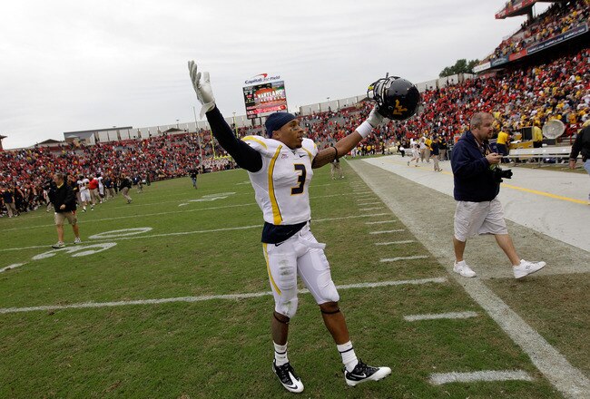 COLLEGE PARK, MD - SEPTEMBER 17:  Stedman Bailey #3 of the West Virginia Mountaineers celebrates after defeating the Maryland Terrapins at Byrd Stadium on September 17, 2011 in College Park, Maryland.  (Photo by Rob Carr/Getty Images)