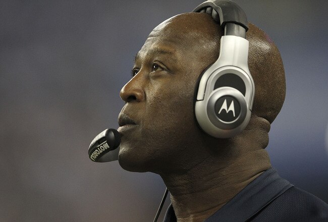 DETROIT - OCTOBER 10: Chicago Bears head coach Lovie Smith watches the action during the game against the Detroit Lions at Ford Field on October 10, 2011 in Detroit, Michigan. The Lions defeated the Bears 24-13.  (Photo by Leon Halip/Getty Images)