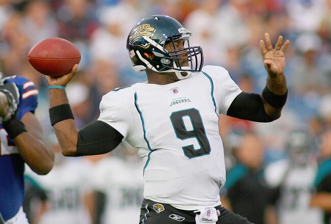 ORCHARD PARK, NY - AUGUST 27: David Garrard #9 of the Jacksonville Jaguars throws against the Jacksonville Jaguars at Ralph Wilson Stadium on August 27, 2011 in Orchard Park, New York.  (Photo by Rick Stewart/Getty Images)