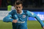 ST. PETERSBURG, RUSSIA - OCTOBER 15: Aleksandar Lukovic (L) of FC Zenit St. Petersburg battles for the ball with Aleksandr Kokorin of FC Dynamo Moscow during the Russian Football League Championship match between FC Zenit St. Petersburg and FC Dynamo Moscow at the Petrovsky Stadium on October 15, 2011 in St. Petersburg, Russia. (Photo by Rostislav Koshelev/Epsilon/Getty Images)