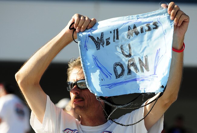 LAS VEGAS - OCTOBER 16:  A fan waves a sign after Dan Wheldon of England died of injuries after a fifteen car crash during the Las Vegas Indy 300 part of the IZOD IndyCar World Championships presented by Honda on October 16, 2011 at the Las Vegas Motor Speedway in Las Vegas, Nevada.  (Photo by Robert Laberge/Getty Images)