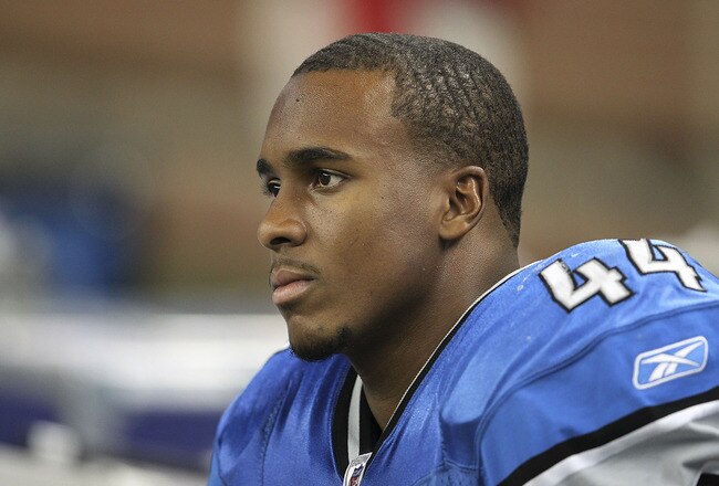 DETROIT - OCTOBER 16: Jahvid Best #44 of the Detroit Lions watches the action from the bench during the NFL game against the San Francisco 49ers at Ford Field on October 16, 2011 in Detroit, Michigan. The 49ers defeated the Lions 25-19.  (Photo by Leon Halip/Getty Images)