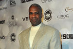 LOS ANGELES, CA - FEBRUARY 19:  Former NBA player Charles Oakley arrives to the National Basketball Players Association (NBPA) All-Star Gala on February 19, 2011 in Los Angeles, California.  (Photo by Alberto E. Rodriguez/Getty Images)