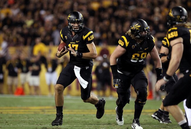 TEMPE, AZ - SEPTEMBER 09:  Quarterback Brock Osweiler #17 of the Arizona State Sun Devils drops back to pass against the Missouri Tigers during the college football game at Sun Devil Stadium on September 9, 2011 in Tempe, Arizona. The Sun Devils defeated the Tigers 37-30 in overtime.  (Photo by Christian Petersen/Getty Images)