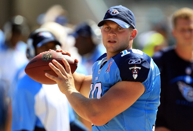 JACKSONVILLE, FL - SEPTEMBER 11:  Jake Locker #10 of the Tennessee Titans throws a ball on the sidelines against the Jacksonville Jaguars during their season opener at EverBank Field on September 11, 2011 in Jacksonville, Florida.  (Photo by Streeter Lecka/Getty Images)
