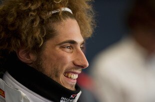 PHILLIP ISLAND, AUSTRALIA - OCTOBER 15:  Marco Simoncelli of Italy and San Carlo Honda Gresini speaks during the press conference  at the end of the qualifying practice for the Australian MotoGP, which is round 16 of the MotoGP World Championship, at Phillip Island Grand Prix Circuit on October 15, 2011 in Phillip Island, Australia.  (Photo by Mirco Lazzari gp/Getty Images)