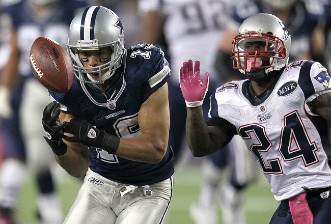 FOXBORO, MA - OCTOBER 16:    Miles Austin #19 of the Dallas Cowboys is unable to catch a pass as Kyle Arrington #24 of the New England Patriots defends in the second half at Gillette Stadium on October 16, 2011 in Foxboro, Massachusetts. (Photo by Jim Rogash/Getty Images)