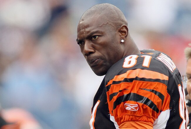 FOXBORO, MA - SEPTEMBER 12:  Terrell Owens #81 of the Cincinnati Bengals walks off the field in the fourth quarter against the New England Patriots during the NFL season opener on September 12, 2010 at Gillette Stadium in Foxboro, Massachusetts. The Patriots defeated the Bengals 38-24.  (Photo by Elsa/Getty Images)