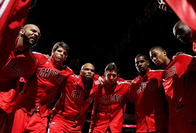 CHICAGO, IL - MARCH 25: Members of the Chicago Bulls including (L-R) Carlos Boozer #5, Kyle Korver #26, Taj Gibson #22, Omer Asik #3, Kurt Thomas #40, Derrick Rose #1, Loul Deng #9 and Keith Bogans #6 huddle before a game against the Memphis Grizzlies at the United Center on March 25, 2011 in Chicago, Illinois. The Bulls defeated the Grizzlies 99-96. NOTE TO USER: User expressly acknowledges and agrees that, by downloading and/or using this photograph, User is consenting to the terms and conditions of the Getty Images License Agreement. (Photo by Jonathan Daniel/Getty Images)