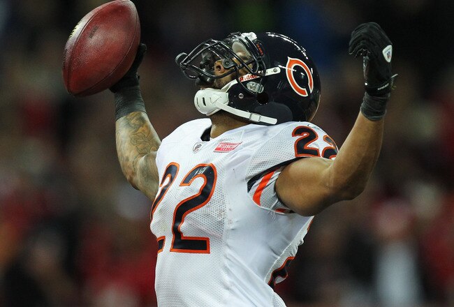 LONDON, ENGLAND - OCTOBER 23:  Matt Forte #22 of the Chicago Bears celebrates scoring a touchdown  during the NFL International Series match between Chicago Bears and Tampa Bay Buccaneers at Wembley Stadium on October 23, 2011 in London, England. This is the fifth occasion where a regular season NFL match has been played in London.  (Photo by Streeter Lecka/Getty Images)