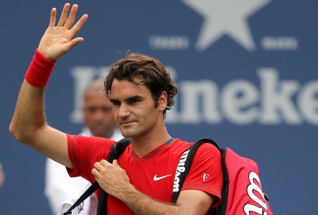 NEW YORK, NY - SEPTEMBER 10:  Roger Federer of Switzerland walks off the court after he lost to Novak Djokovic of Serbia during Day Thirteen of the 2011 US Open at the USTA Billie Jean King National Tennis Center on September 10, 2011 in the Flushing neighborhood of the Queens borough of New York City.  (Photo by Al Bello/Getty Images)