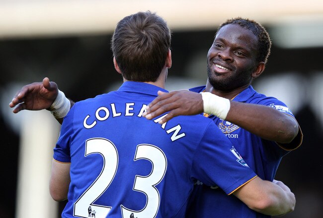 LONDON, ENGLAND - OCTOBER 23:  Louis Saha of Everton celebrates during the Barclays Premier League match between Fulham and Everton at Craven Cottage on October 23, 2011 in London, England.  (Photo by Clive Rose/Getty Images)
