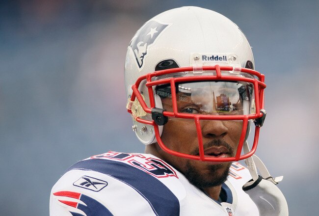 FOXBORO, MA - SEPTEMBER 12:  Kevin Faulk #33 of the New England Patriots looks on before the game against the Cincinnati Bengals during the NFL season opener on September 12, 2010 at Gillette Stadium in Foxboro, Massachusetts.  (Photo by Elsa/Getty Images)