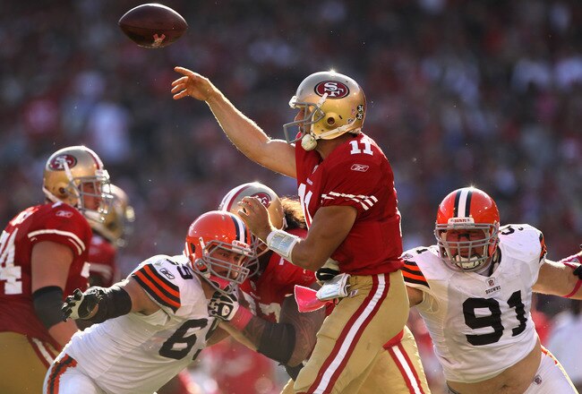 SAN FRANCISCO, CA - OCTOBER 30:  Alex Smith #11 of the San Francisco 49ers throws the ball against the Cleveland Browns at Candlestick Park on October 30, 2011 in San Francisco, California.  (Photo by Ezra Shaw/Getty Images)