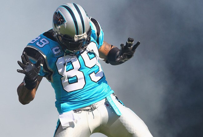 CHARLOTTE, NC - OCTOBER 23: Steve Smith #89 of the Carolina Panthers of the Carolina Panthers takes the field prior to playing against the Washington Redskins at the Bank of America Stadium on October 23, 2011 in Charlotte, North Carolina.  (Photo by Dilip Vishwanat/Getty Images)