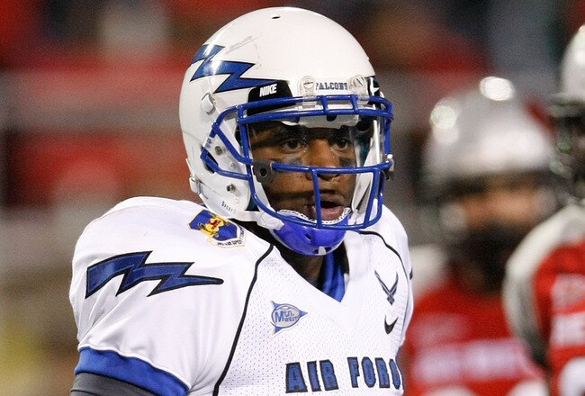 LAS VEGAS - NOVEMBER 18:  Quarterback Tim Jefferson Jr. #7 of the Air Force Falcons gets instructions from his sideline during a game against the UNLV Rebels at Sam Boyd Stadium November 18, 2010 in Las Vegas, Nevada. Air Force won 35-20.  (Photo by Ethan Miller/Getty Images)