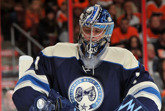 PHILADELPHIA, PA - NOVEMBER 5: Steve Mason #1 of the Columbus Blue Jackets looks at the ice during a break in the game action in the second period against the Philadelphia Flyers at the Wells Fargo Center on November 5, 2011 in Philadelphia, Pennsylvania. (Photo by Christopher Pasatieri/Getty Images)