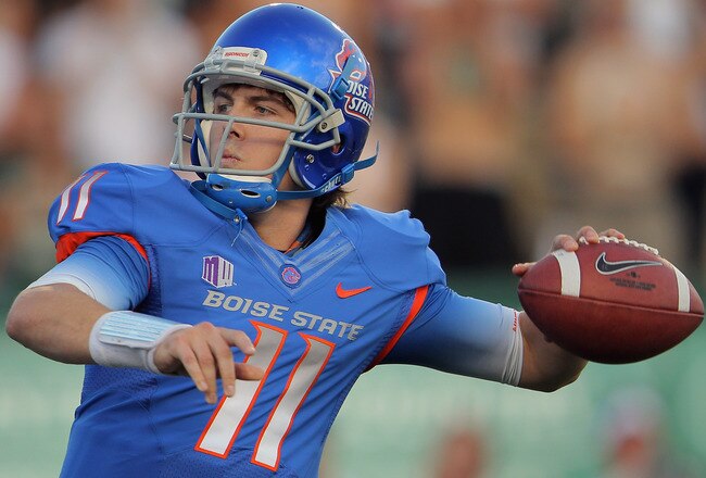 FORT COLLINS, CO - OCTOBER 15:  Quarterback Kellen Moore #11 of the Boise State Broncos delivers a pass against the Colorado State Rams at Sonny Lubick Field at Hughes Stadium on October 15, 2011 in Fort Collins, Colorado.  (Photo by Doug Pensinger/Getty Images)