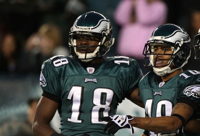 PHILADELPHIA - DECEMBER 27 :  DeSean Jackson #10 of the Philadelphia Eagles celebrates with teammates Jeremy Maclin #18 and Jason Avant #81 after scoring a touchdown in the first quarter againt the Denver Broncos at Lincoln Financial Field on December 27, 2009 in Philadelphia, Pennsylvania. (Photo by Jim McIsaac/Getty Images)