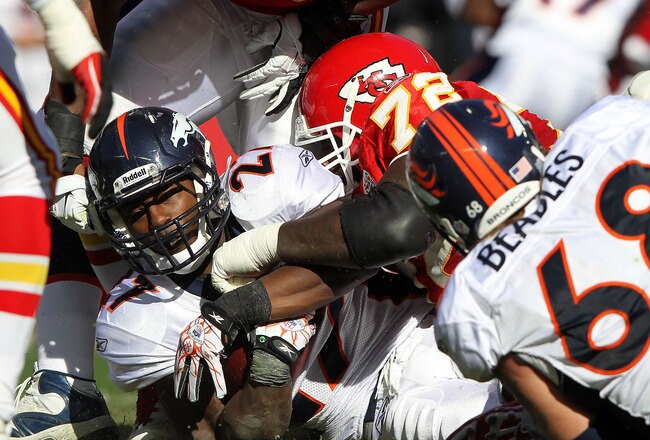 KANSAS CITY, MO - NOVEMBER 13:  Knowshon Moreno #27 of the Denver Broncos carries the ball during the game against the Kansas City Chiefs on November 13, 2011 at Arrowhead Stadium in Kansas City, Missouri.  (Photo by Jamie Squire/Getty Images)